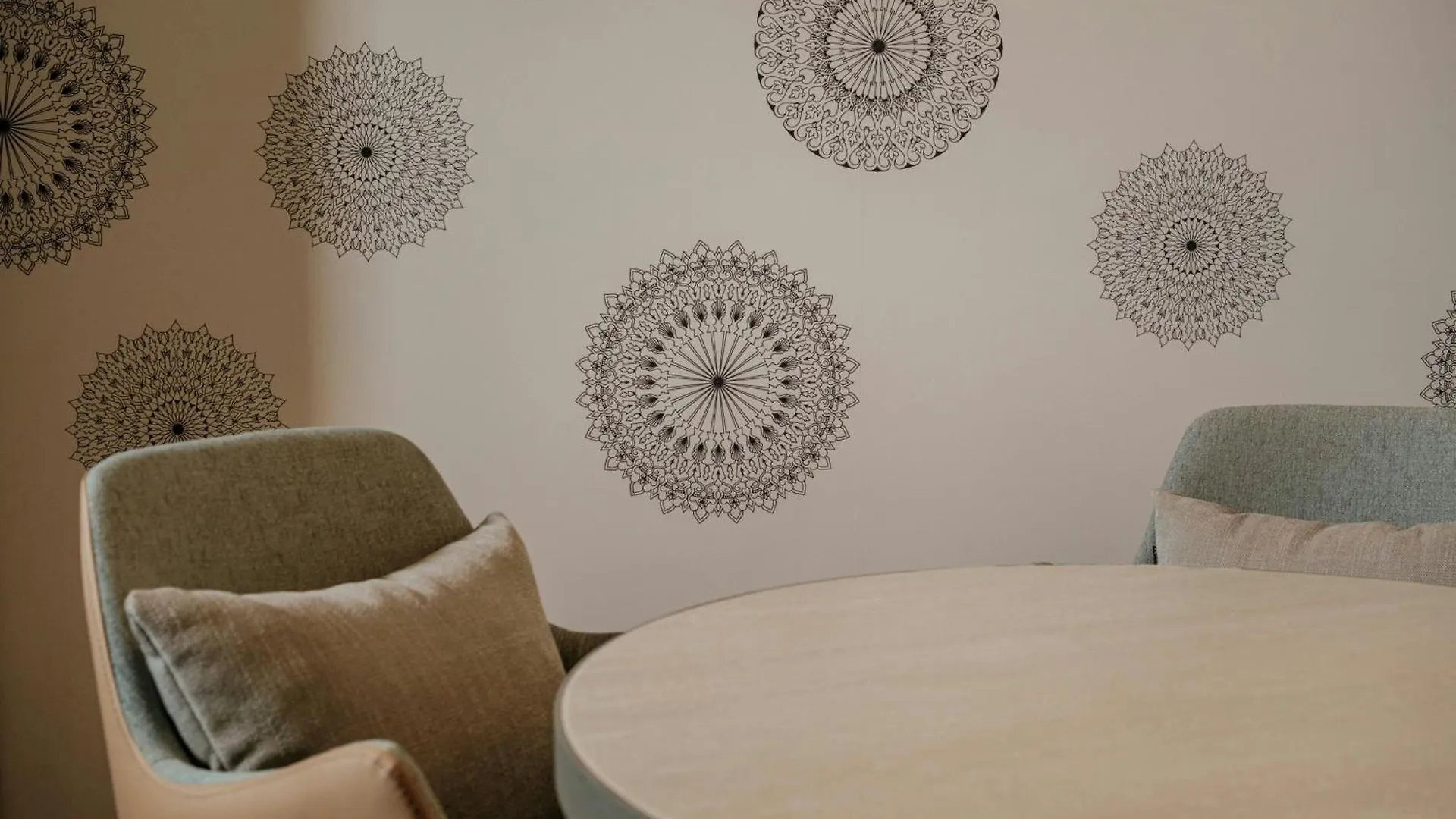 Hotel Courtyard By Marriott Sliema 4*,