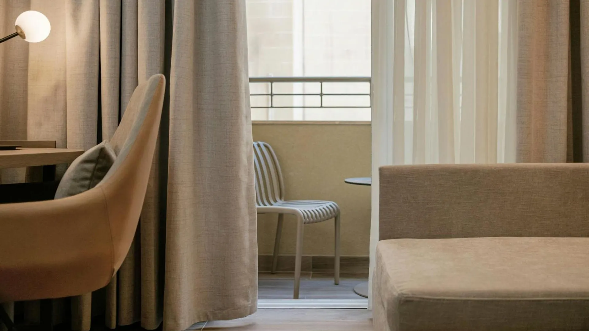 Hotel Courtyard By Marriott Sliema 4*,